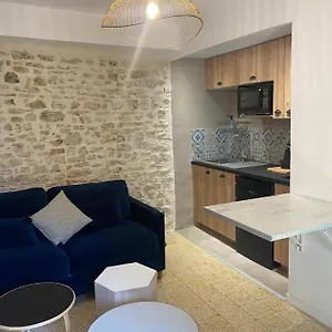 La Tour 2: Neuf Au Coeur De La Petite Venise LʼIsle-sur-la-Sorgue