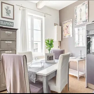 Apartment Douceur Sur La Sorgue, L'Isle-sur-la-Sorgue